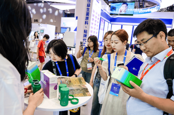 易配资 Mom's Garden百草园日日噗益生菌亮相2025中国肠道大会，为肠道健康筑牢新防线